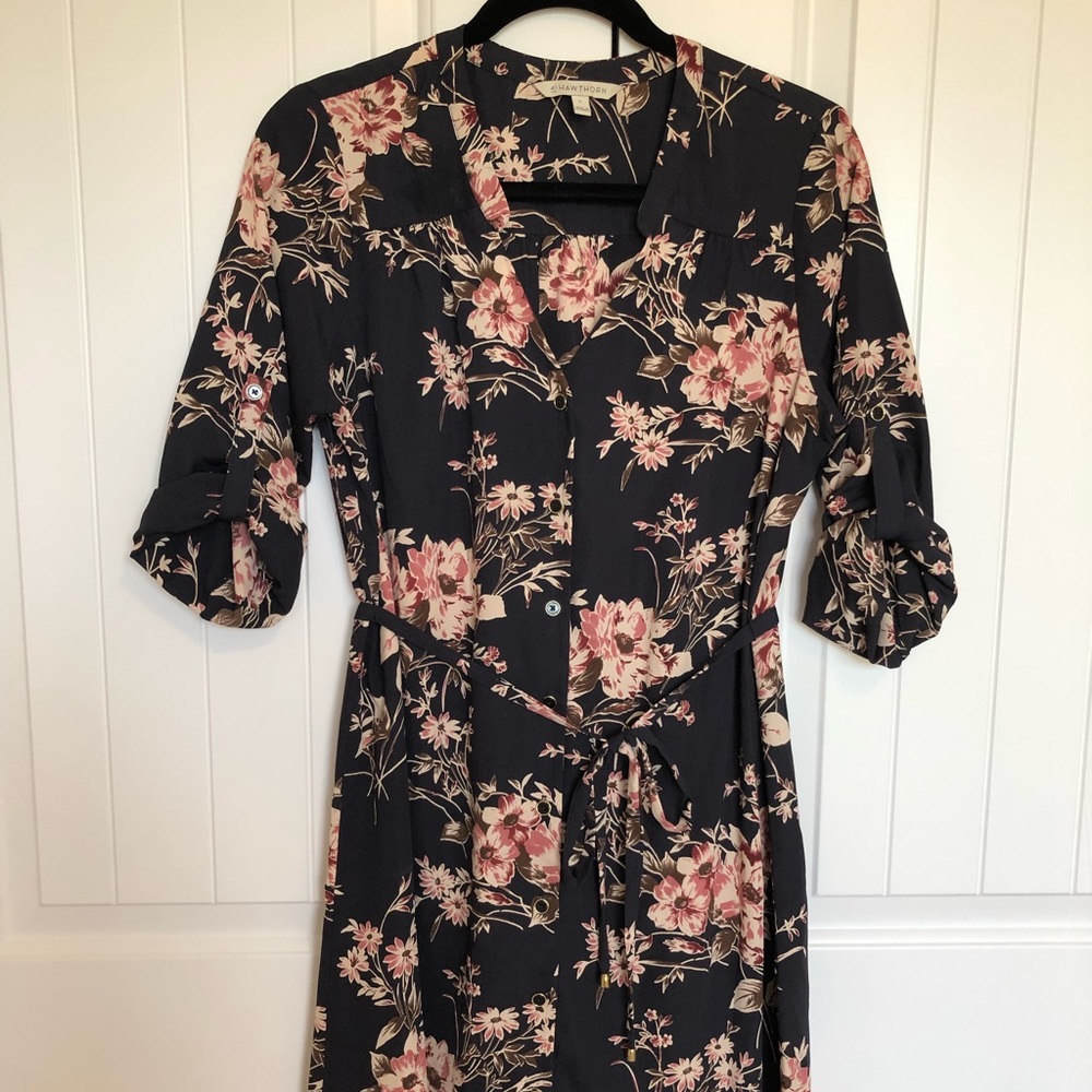 41 Hawthorn shirt tail dress. Sleeves can be elbow or wrist length. Size M